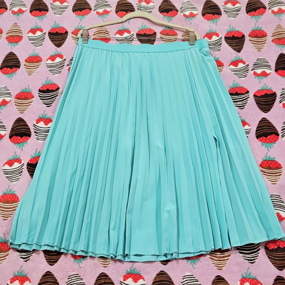 New York & Company Elegant Modern Pleated Aqua Blue Resort Skirt XL NWOT